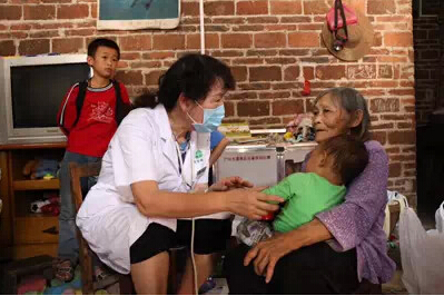广州圣丹福医院携手“爱心联盟”帮扶小汇丰